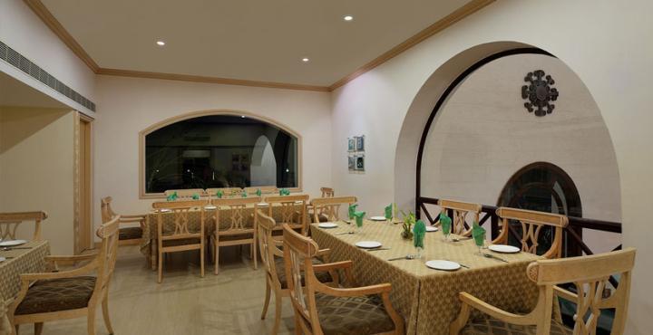 The Golden Palms Hotel & Spa Chik Bānavar Extérieur photo