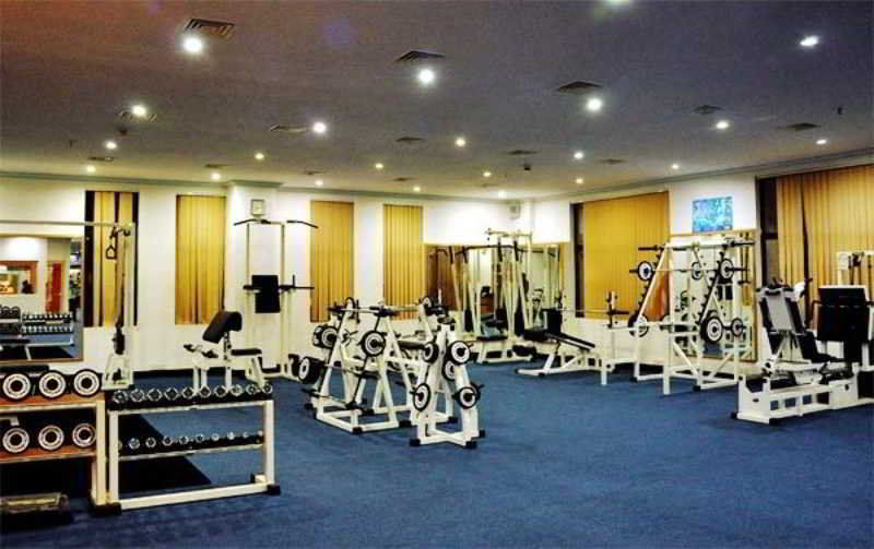 The Golden Palms Hotel & Spa Chik Bānavar Extérieur photo